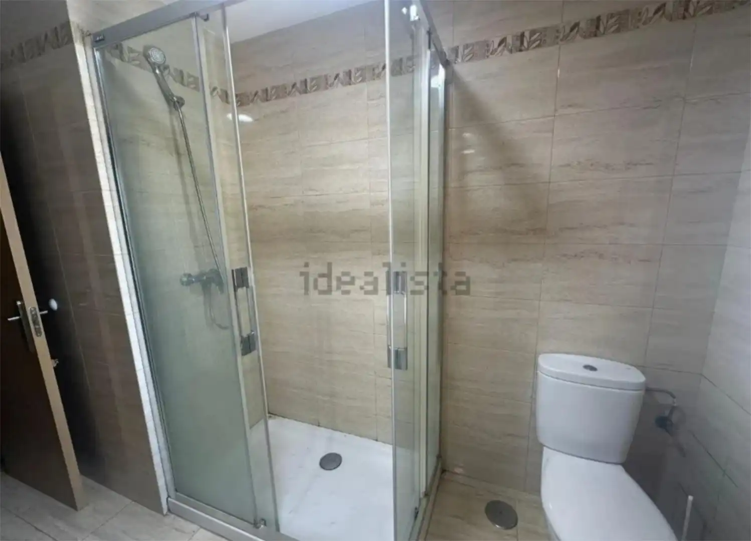 Flat for sale in Calle de Juan XXIII, 4, El Ejido - Santa Ana Bathroom of Flat for sale in León Capital with Terrace and Balcony