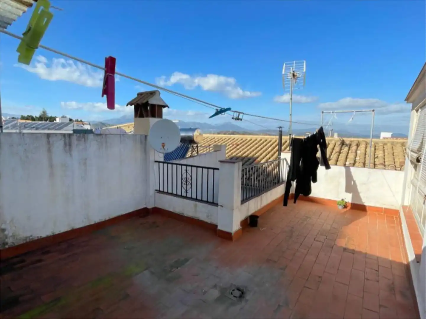 Einfamilien-Reihenhaus zum Verkauf in Calle Urbano Pineda, 2, Coín Außenansicht von Einfamilien-Reihenhaus zum Verkauf in Coín mit Terrasse und Balkon