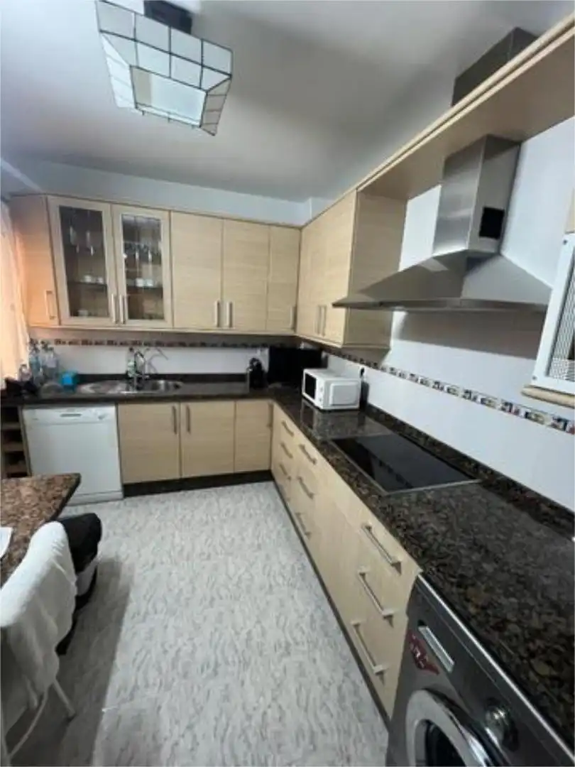 Piso en venta en Campillos Cocina de Piso en venta en Campillos con Jardín privado, Trastero y Piscina