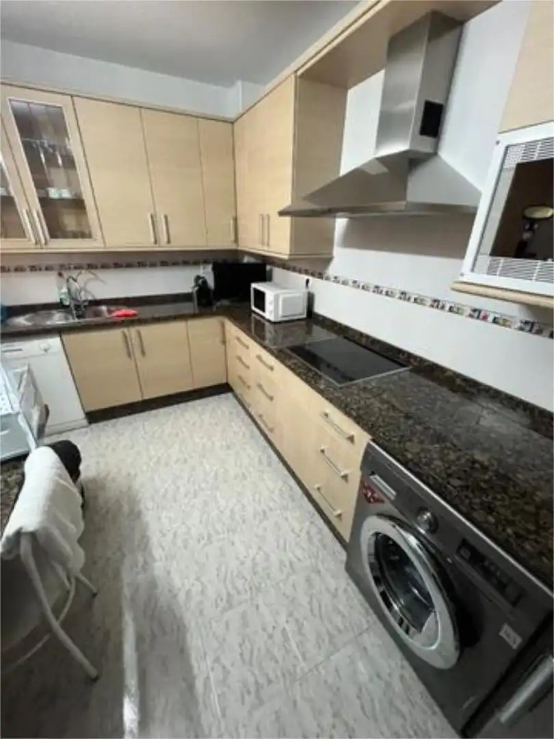 Piso en venta en Campillos Cocina de Piso en venta en Campillos con Jardín privado, Trastero y Piscina