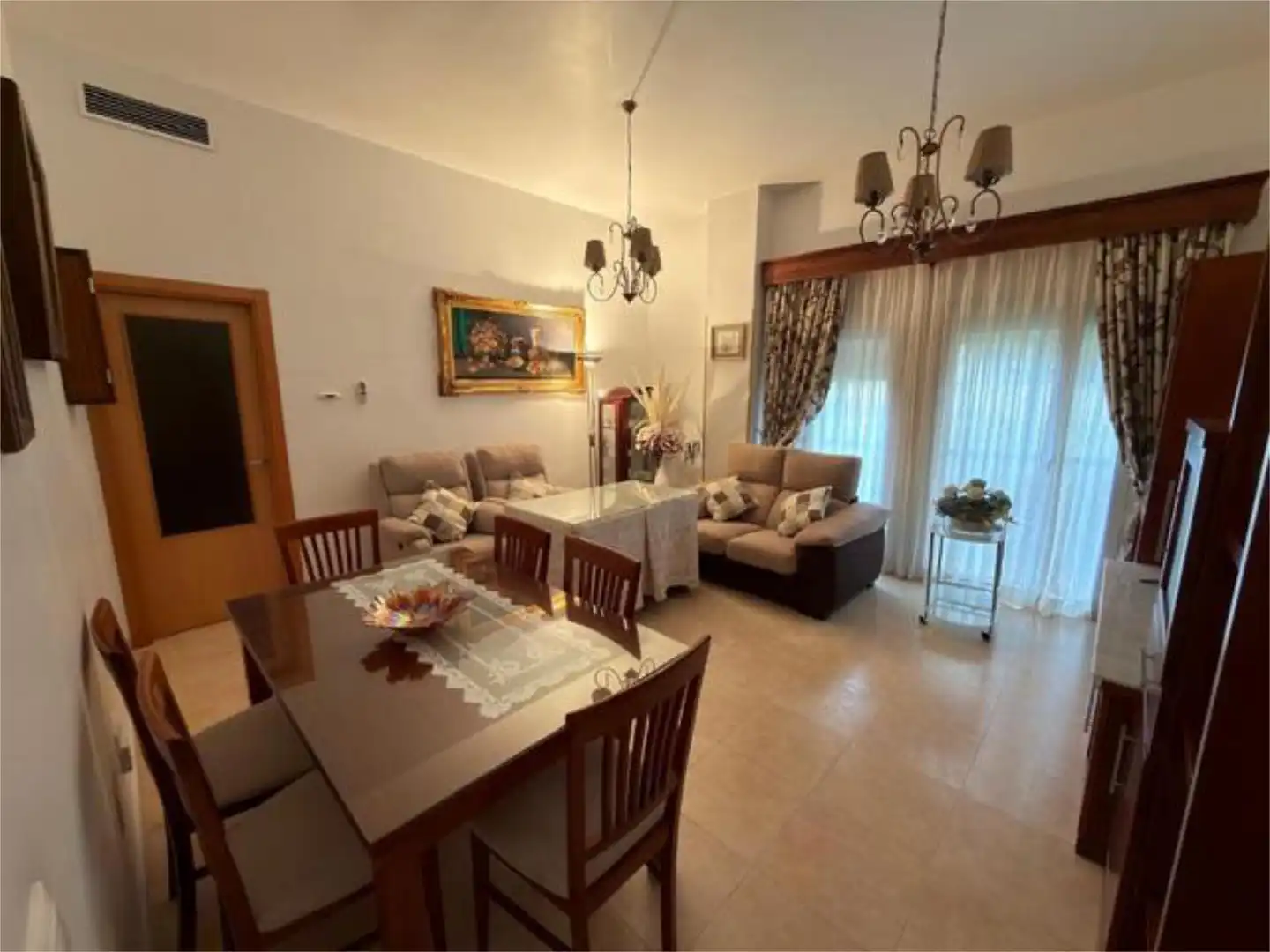 Piso en venta en Campillos Sala de estar de Piso en venta en Campillos con Jardín privado, Trastero y Piscina