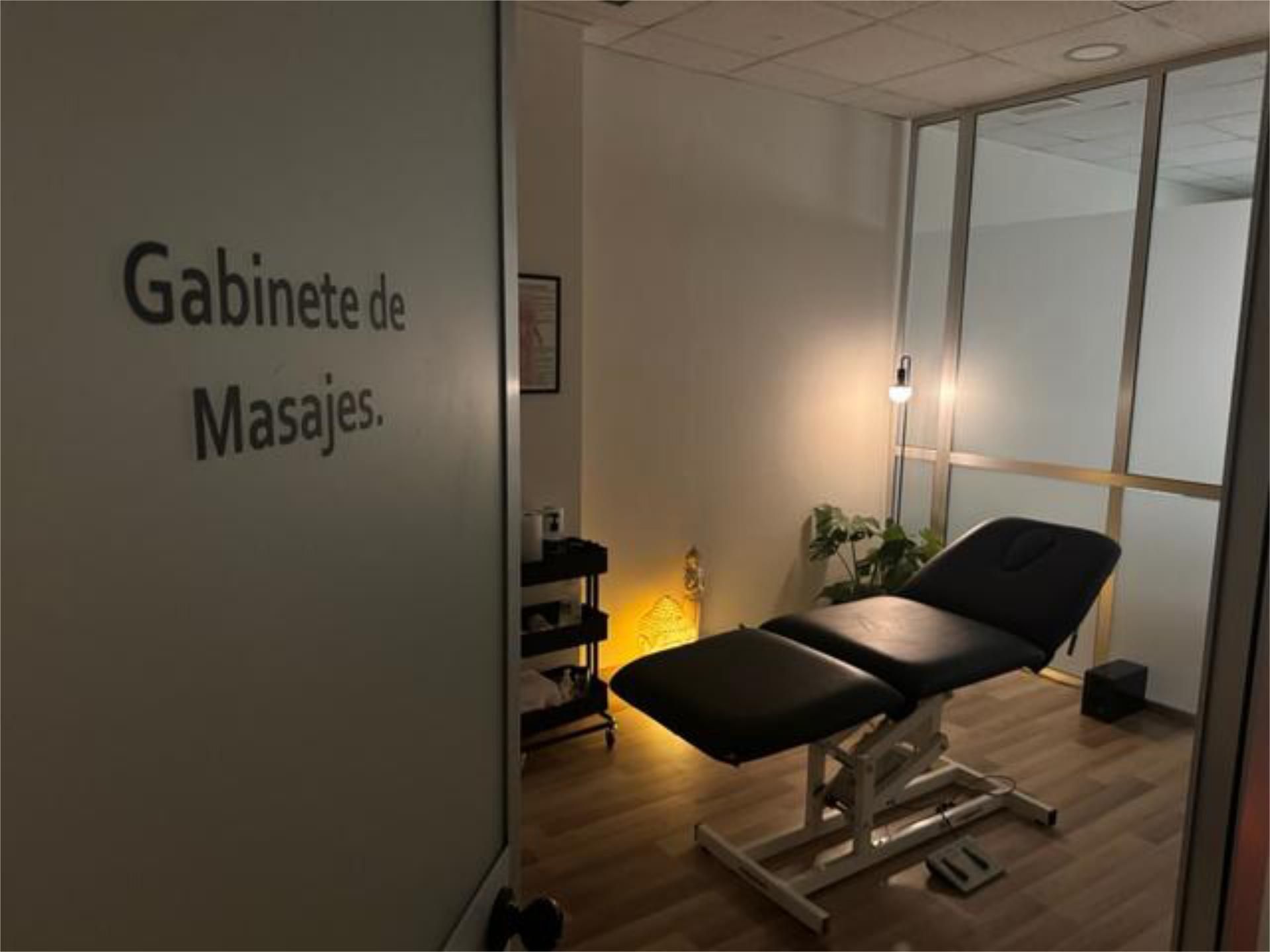 Dormitori de Local de lloguer en  Sevilla Capital amb Aire condicionat