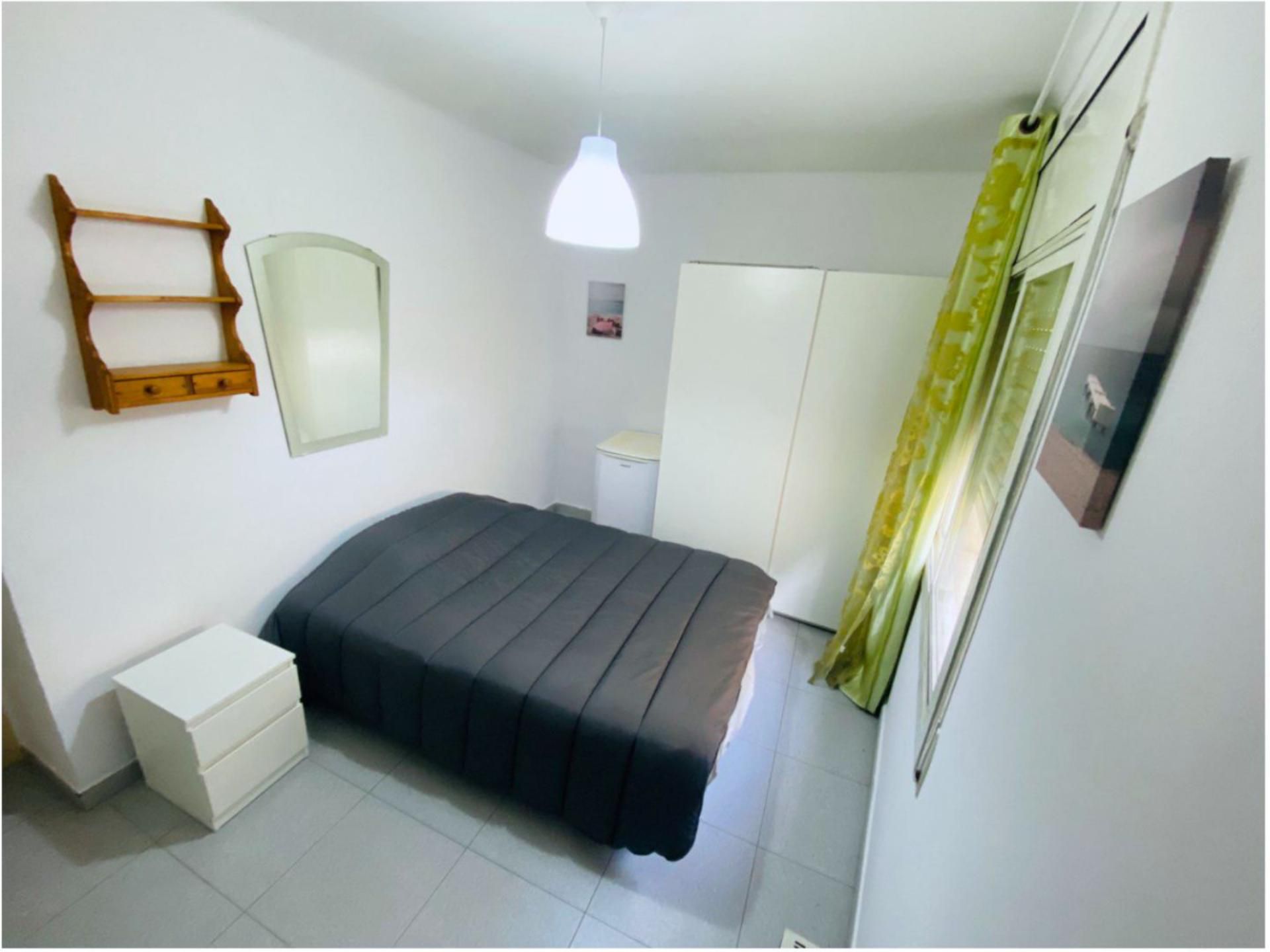 Pis per a compartir a Carrer Francesc Cambó, 9, Col.legis Nous Dormitori de Pis per a compartir en Mollet del Vallès amb Calefacció i Moblat