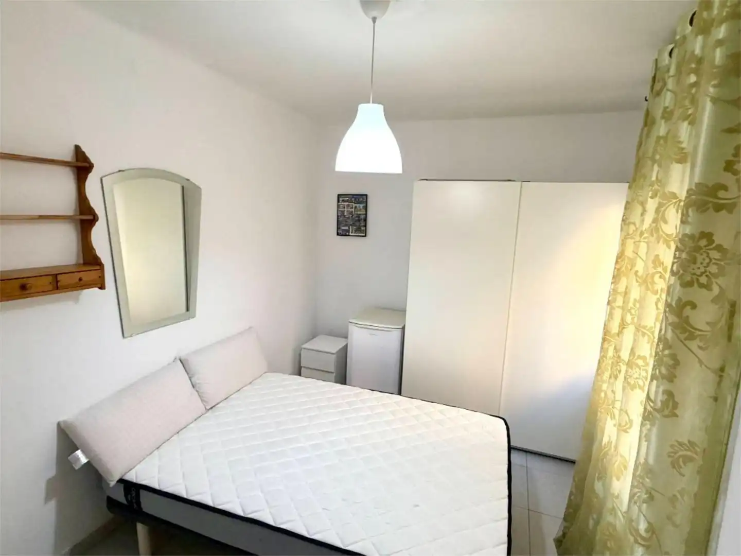 Room in Carrer Francesc Cambó, 9, Col.legis Nous Bedroom of Flat for share in Mollet del Vallès with Heating and Furnished