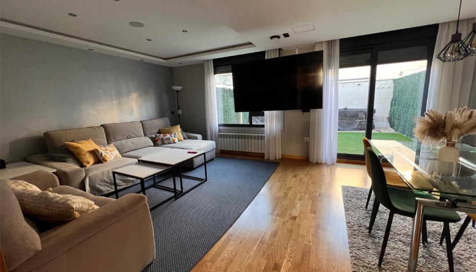 Casa adosada en venta en Calle Fuente del Cisne, 65, Laguna de Duero, Valladolid - imagen 1 Foto 1 de Casa adosada en venta en Calle Fuente del Cisne, 65, Laguna de Duero, Valladolid