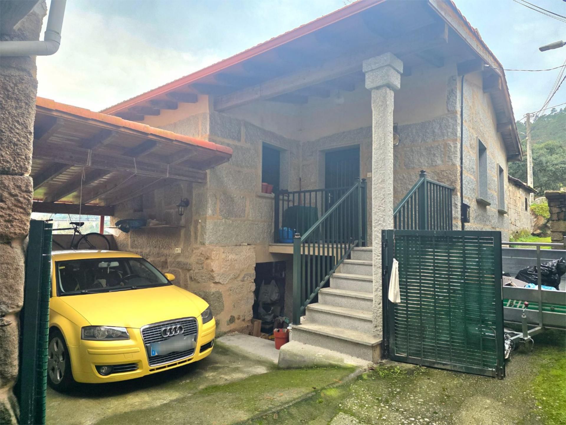 Casa o xalet en venda a Aldea Seoane, 61, Ventiun Vista exterior de Casa o xalet en venda en Ourense Capital amb Calefacció, Parquet i Moblat