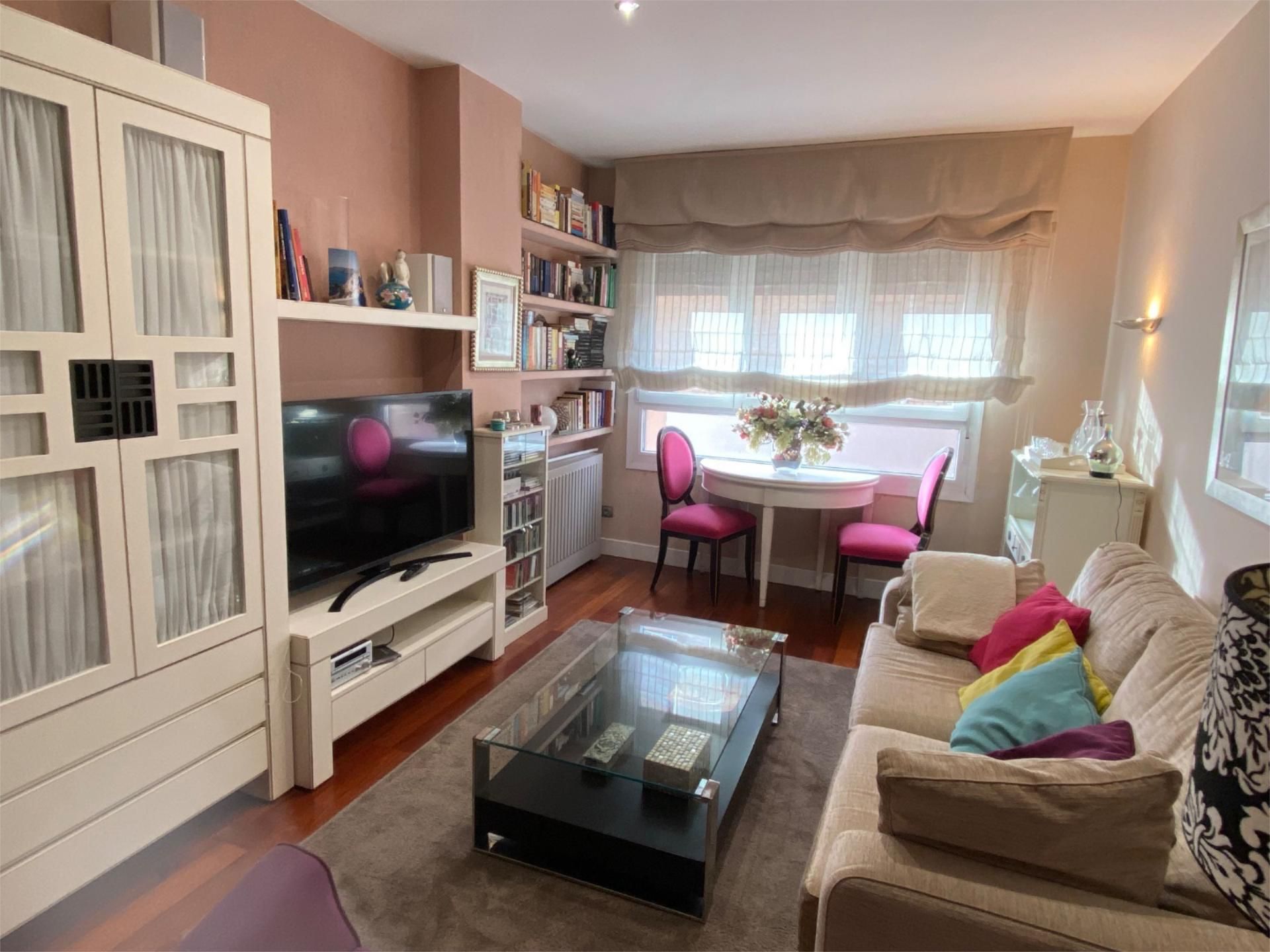 Sala de estar de Piso de alquiler en  Zaragoza Capital con Aire acondicionado