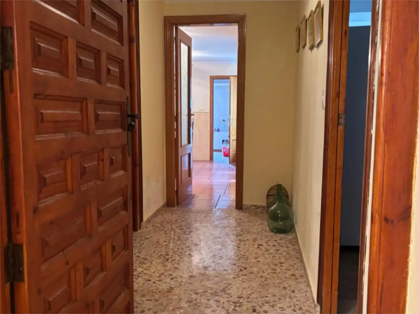 Einfamilien-Reihenhaus zum Verkauf in La Vall d'Alcalà mit Terrasse und Balkon