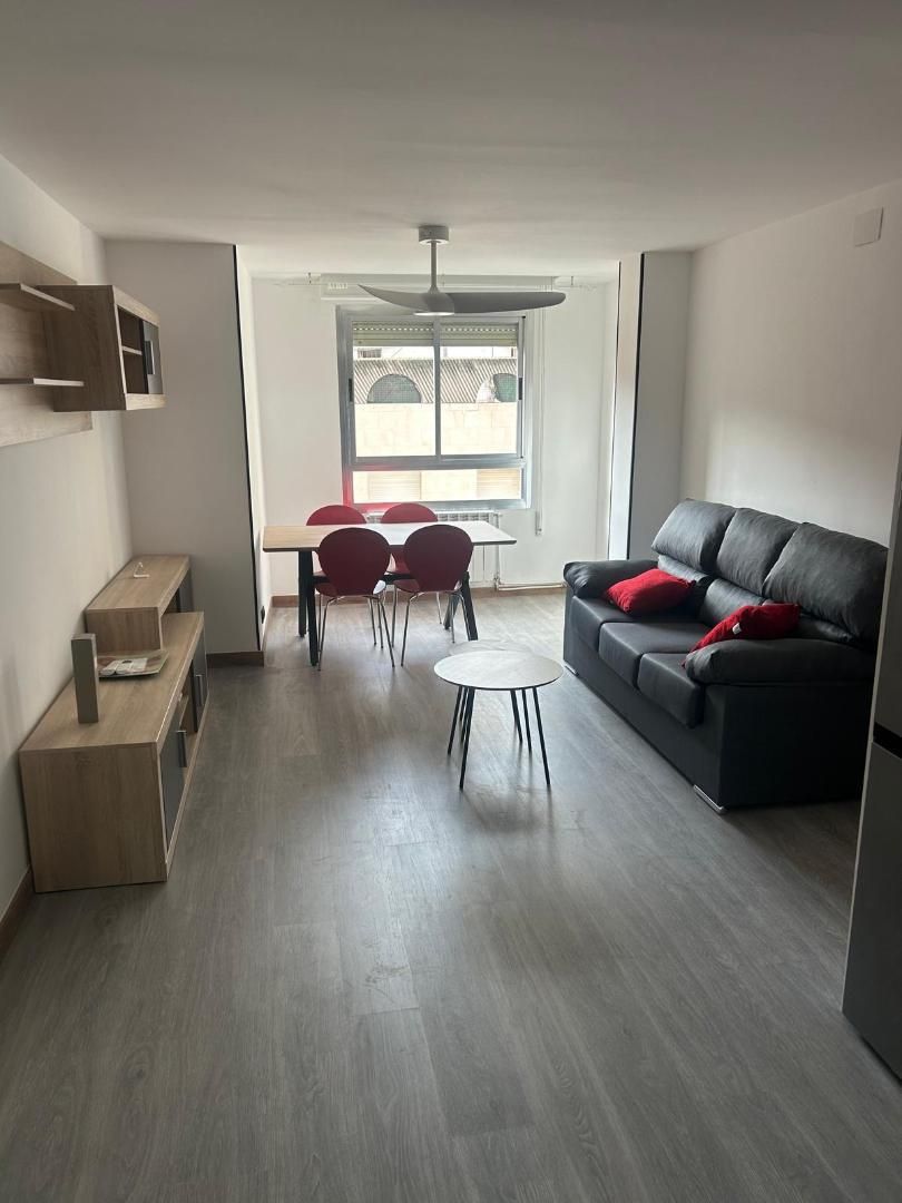 Flat to rent in Calle Doctor Muñoz Urra, 22, Centro - Corte Inglés Living room of Flat to rent in Talavera de la Reina with Heating, Furnished and Oven