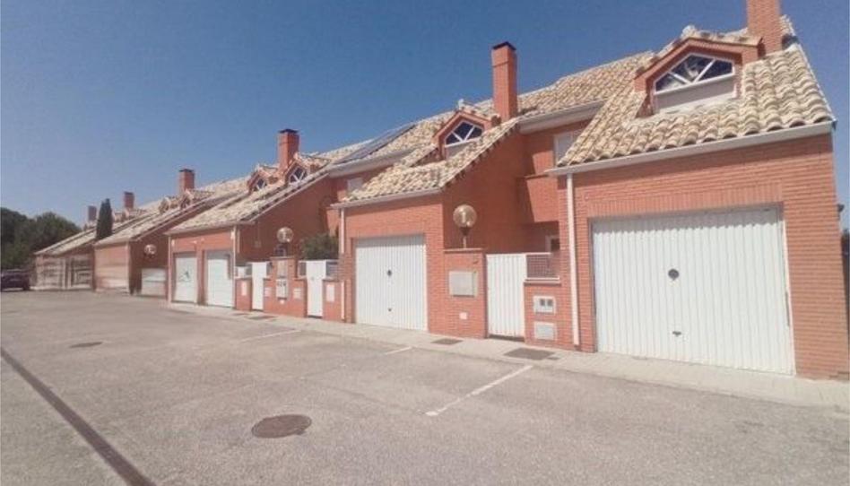 Single-family semi-detached for sale in Calle Martín Alcalde, 11, Aldeamayor de San Martín, Valladolid - image 1 Photo 1 of Single-family semi-detached for sale in Calle Martín Alcalde, 11, Aldeamayor de San Martín, Valladolid