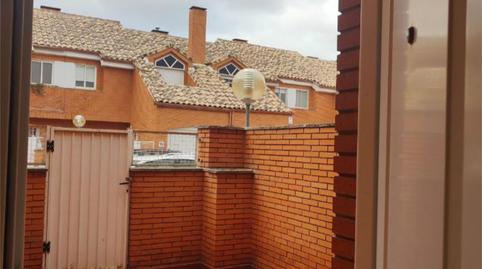 Single-family semi-detached for sale in Calle Martín Alcalde, 11, Aldeamayor de San Martín, Valladolid - image 4 Photo 4 of Single-family semi-detached for sale in Calle Martín Alcalde, 11, Aldeamayor de San Martín, Valladolid