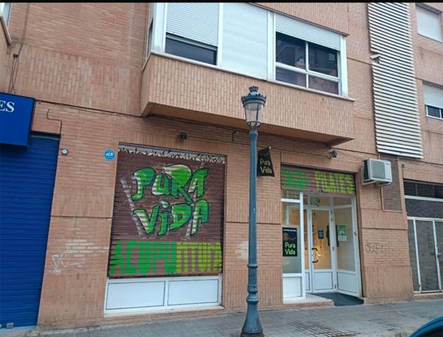 Local comercial en Alquiler en Carrer d'Olimpia Arozena Torres, 53 en Nou Moles