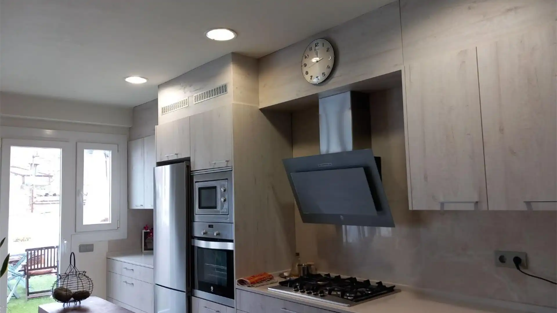 Single-family semi-detached for sale in Carrer de l'Aurora, 38, Tàrrega Kitchen of Single-family semi-detached for sale in Tàrrega with Air Conditioner, Heating and Parquet flooring