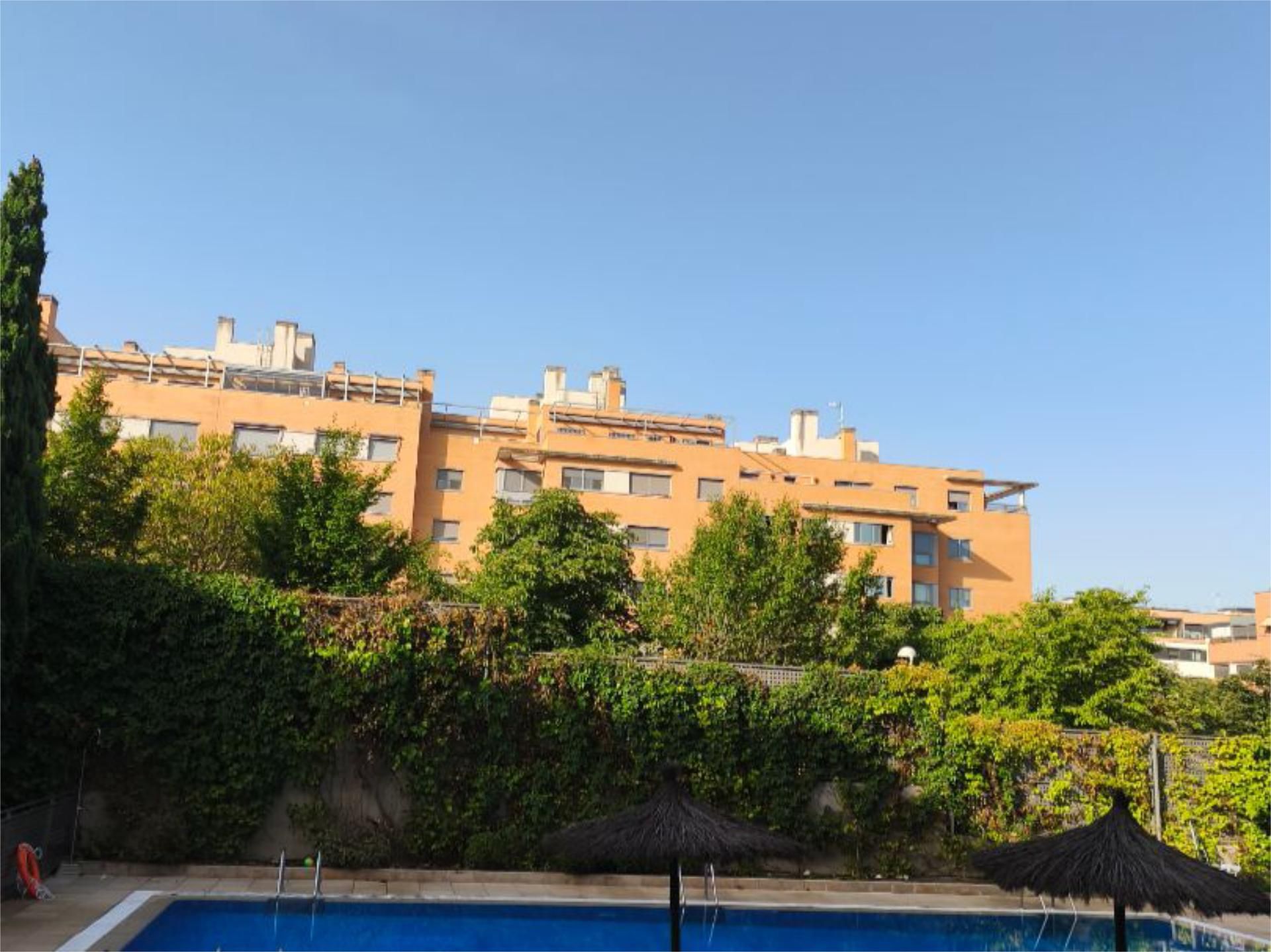 Exterior view of Flat for sale in  Madrid Capital  with Heating, Private garden and Parquet flooring