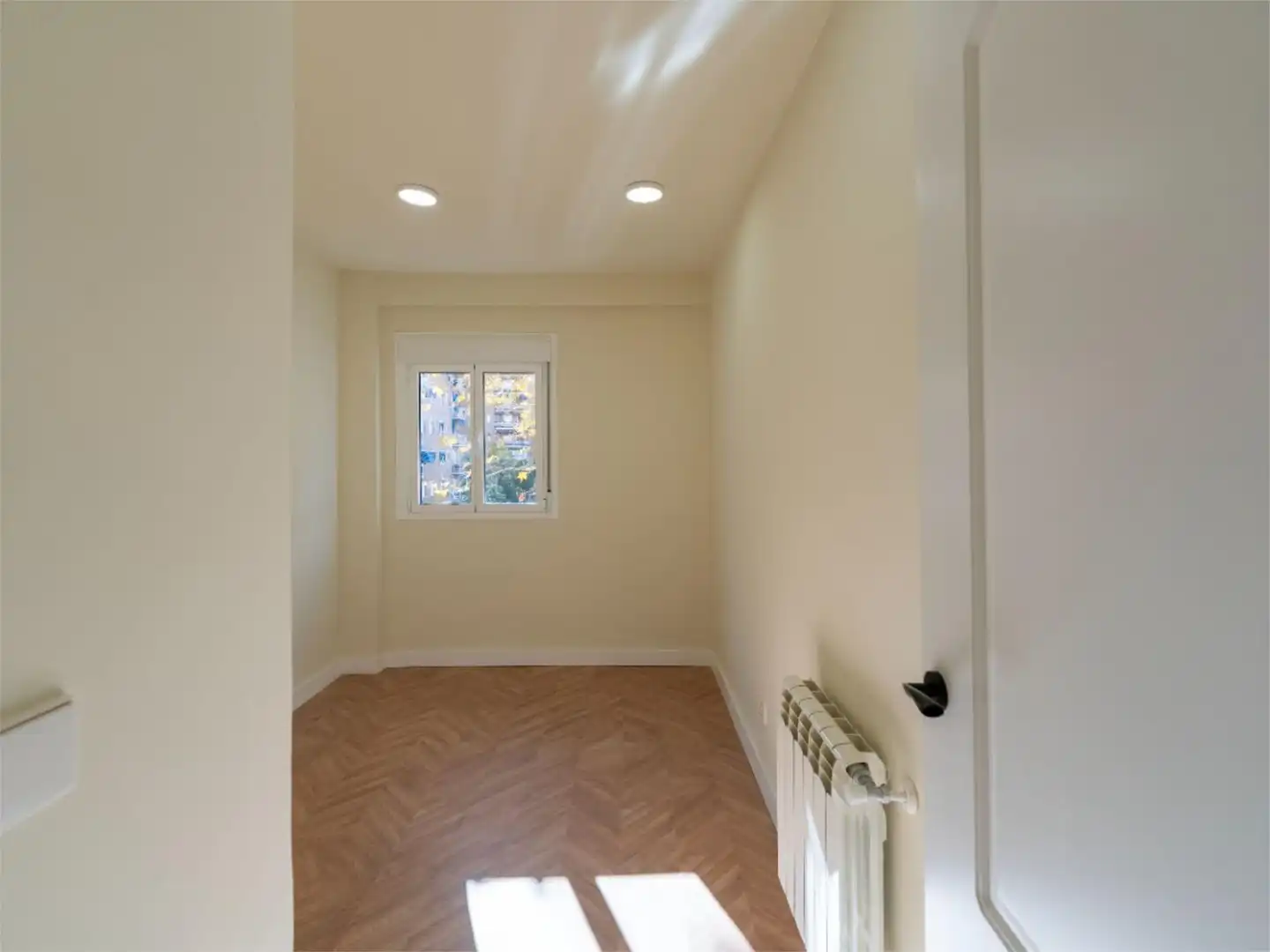 Piso en venta en Calle de Mauricio Ravel, 3, Castilla Piso en venta en Madrid Capital con Aire acondicionado
