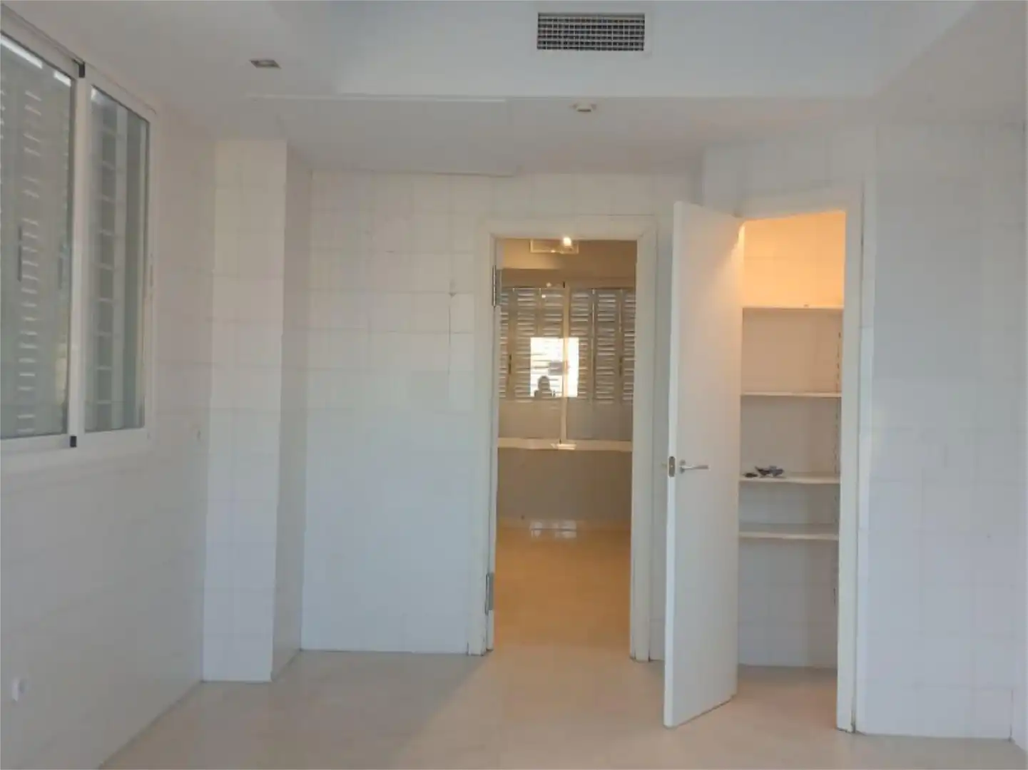 Flat for sale in Calle Fresno, 8, Almensilla Flat for sale in Almensilla with Air Conditioner, Private garden and Terrace