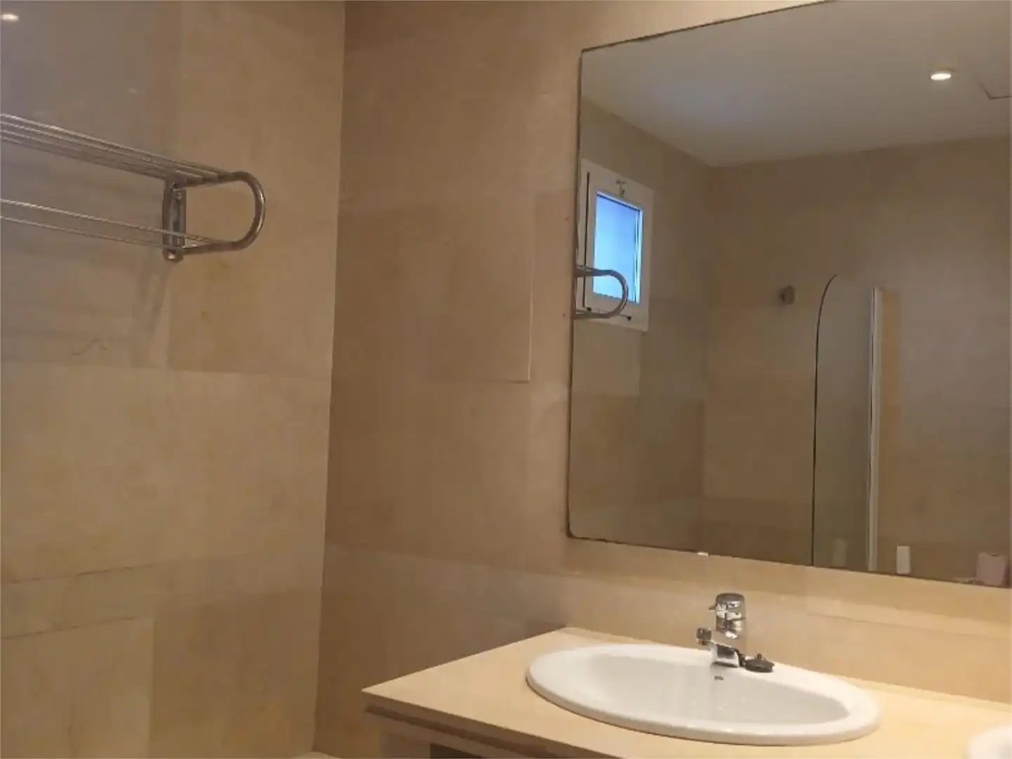 Flat for sale in Calle Fresno, 8, Almensilla Bathroom of Flat for sale in Almensilla with Air Conditioner, Private garden and Terrace