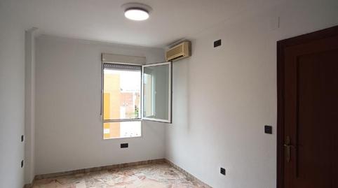 Foto 3 de Pis de lloguer a Calle Valle Inclán, 1, La Algaba, Sevilla