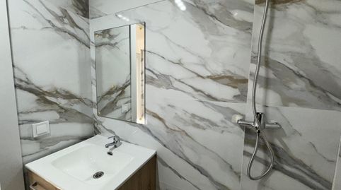 Photo 2 of Flat for sale in Calle de Cuart de Poblet, 35, Lucero, Madrid Capital