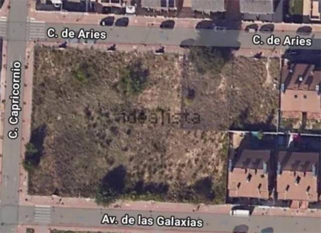 Terreno en Venta en Calle de Aries, 43 en Parla Este