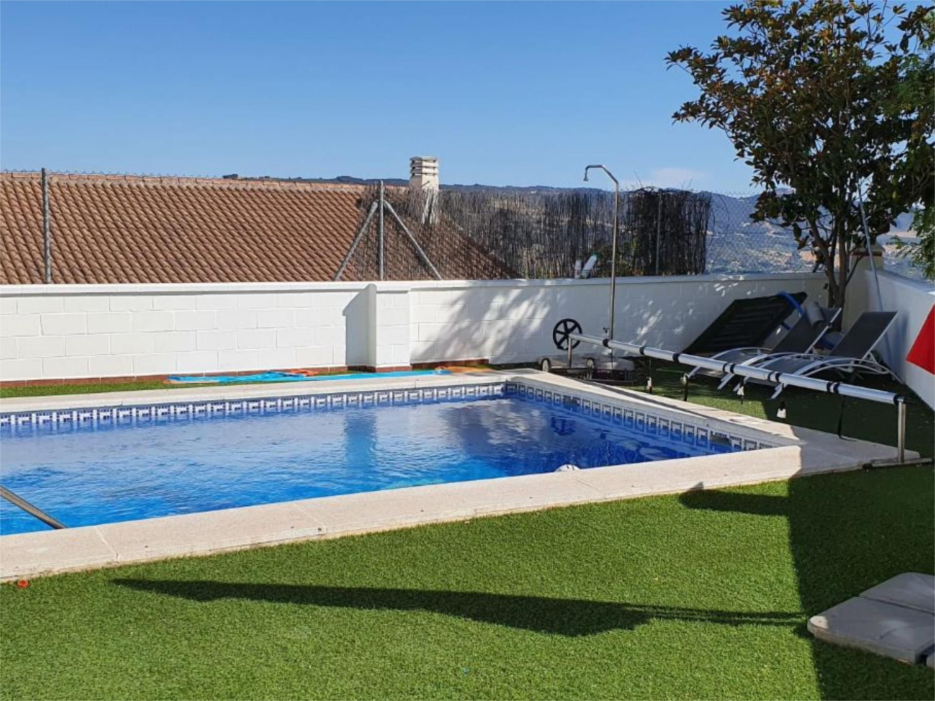 Swimming pool of House or chalet for sale in Ronda  with Air Conditioner, Heating and Private garden