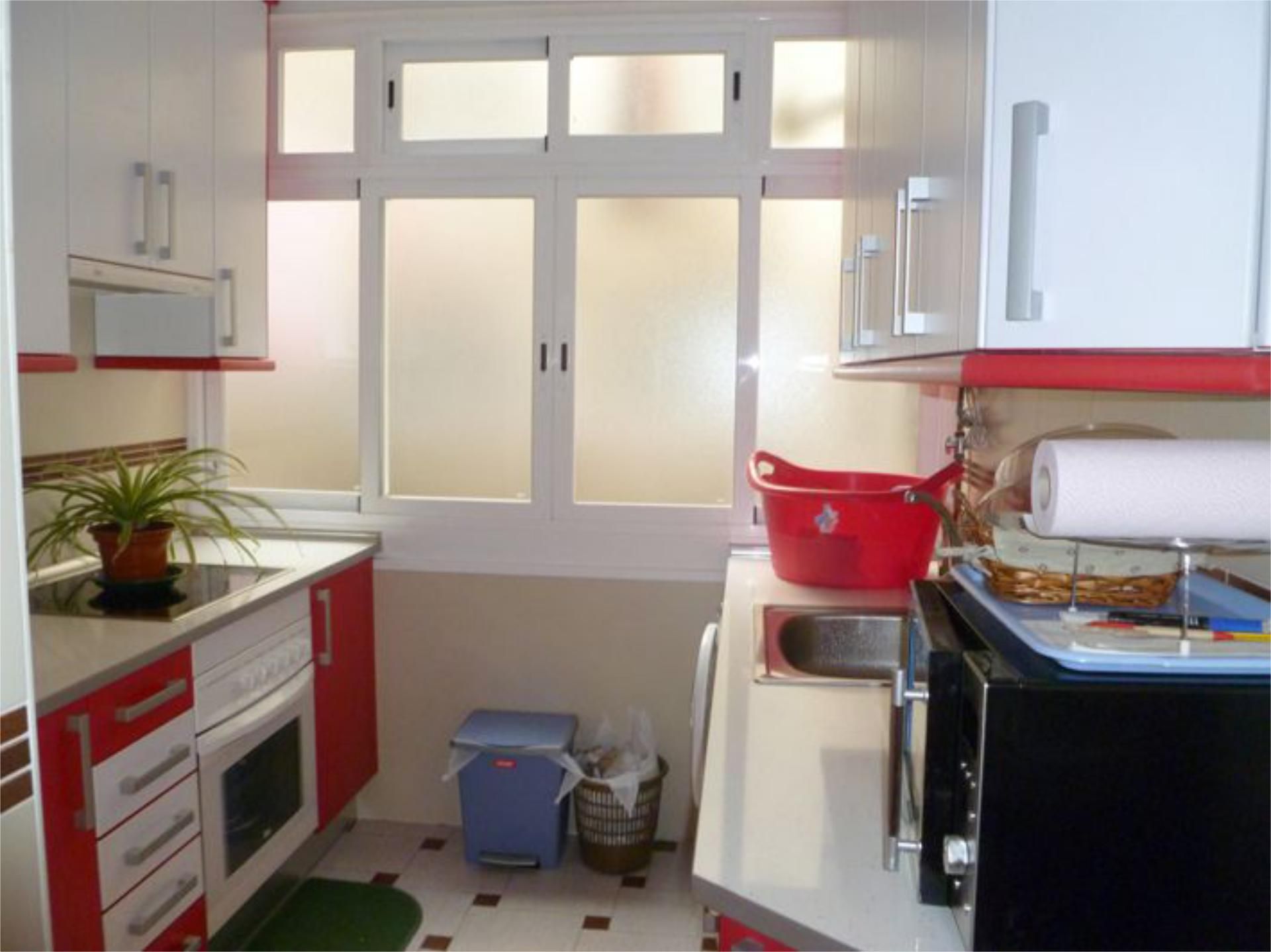 Kitchen of Flat to share in Alcorcón  with Heating, Terrace and Furnished