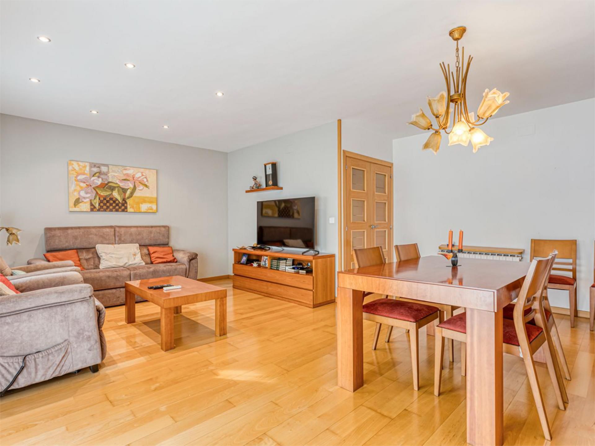 Living room of Flat for sale in Igualada  with Air Conditioner, Terrace and Balcony