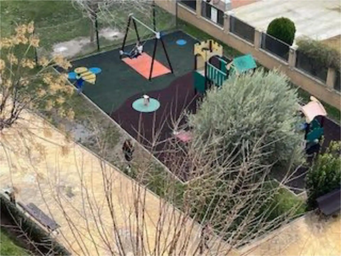 Flat for rent in Calle Yegen, 3, Rosaleda - Juventud Garden of Flat for rent in Granada with Air Conditioner, Heating and Terrace