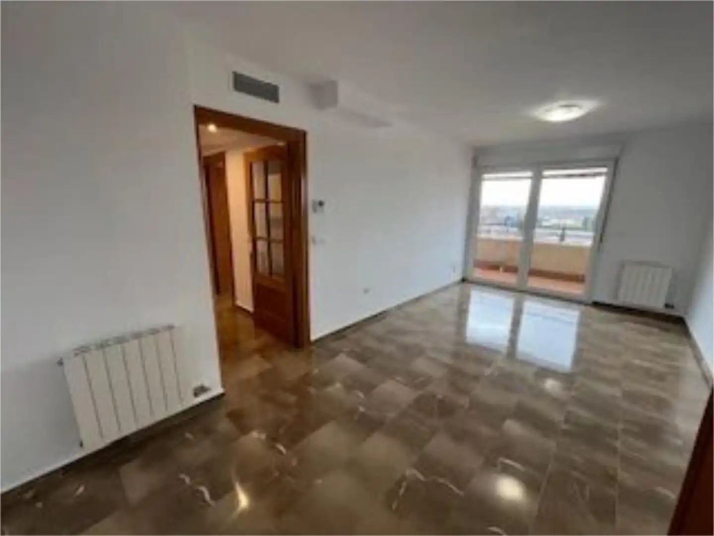 Flat for rent in Calle Yegen, 3, Rosaleda - Juventud Flat for rent in Granada with Air Conditioner, Heating and Terrace