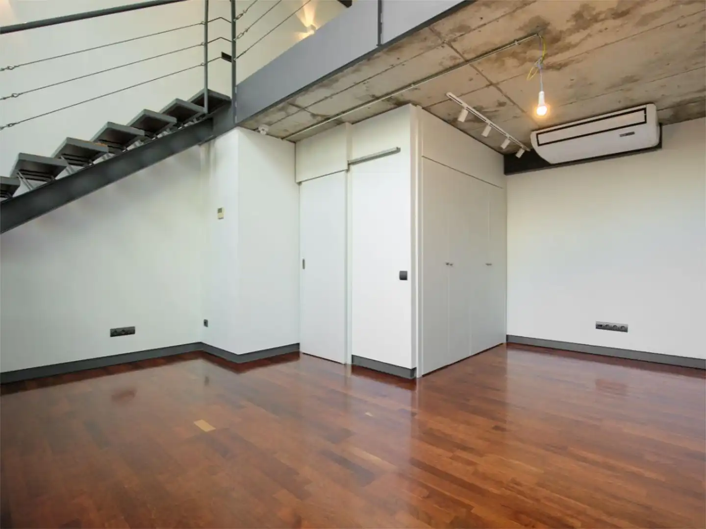 Flat for rent in Carretera de Fuencarral, 14, Zona Industrial Flat for rent in Alcobendas with Air Conditioner, Heating and Parquet flooring