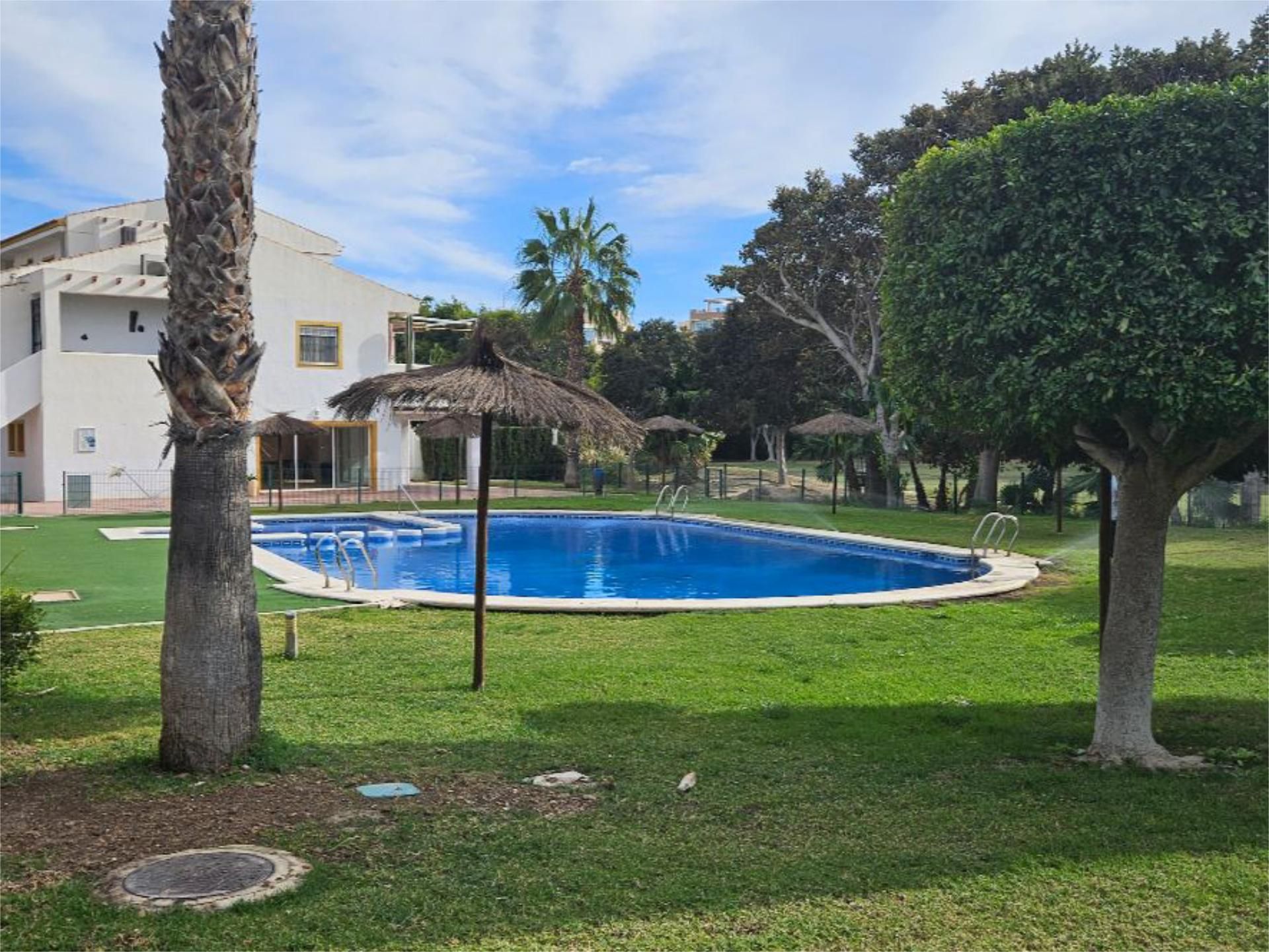 Piscina de Planta baixa en venda en Alicante / Alacant amb Aire condicionat, Terrassa i Piscina