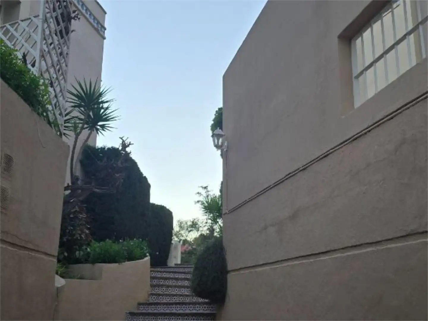 Apartament de lloguer a Calle Meridiana, 17, Cerrado de Calderón - Hacienda Paredes Vista exterior de Apartament de lloguer en Málaga amb Aire condicionat, Calefacció i Jardí privat