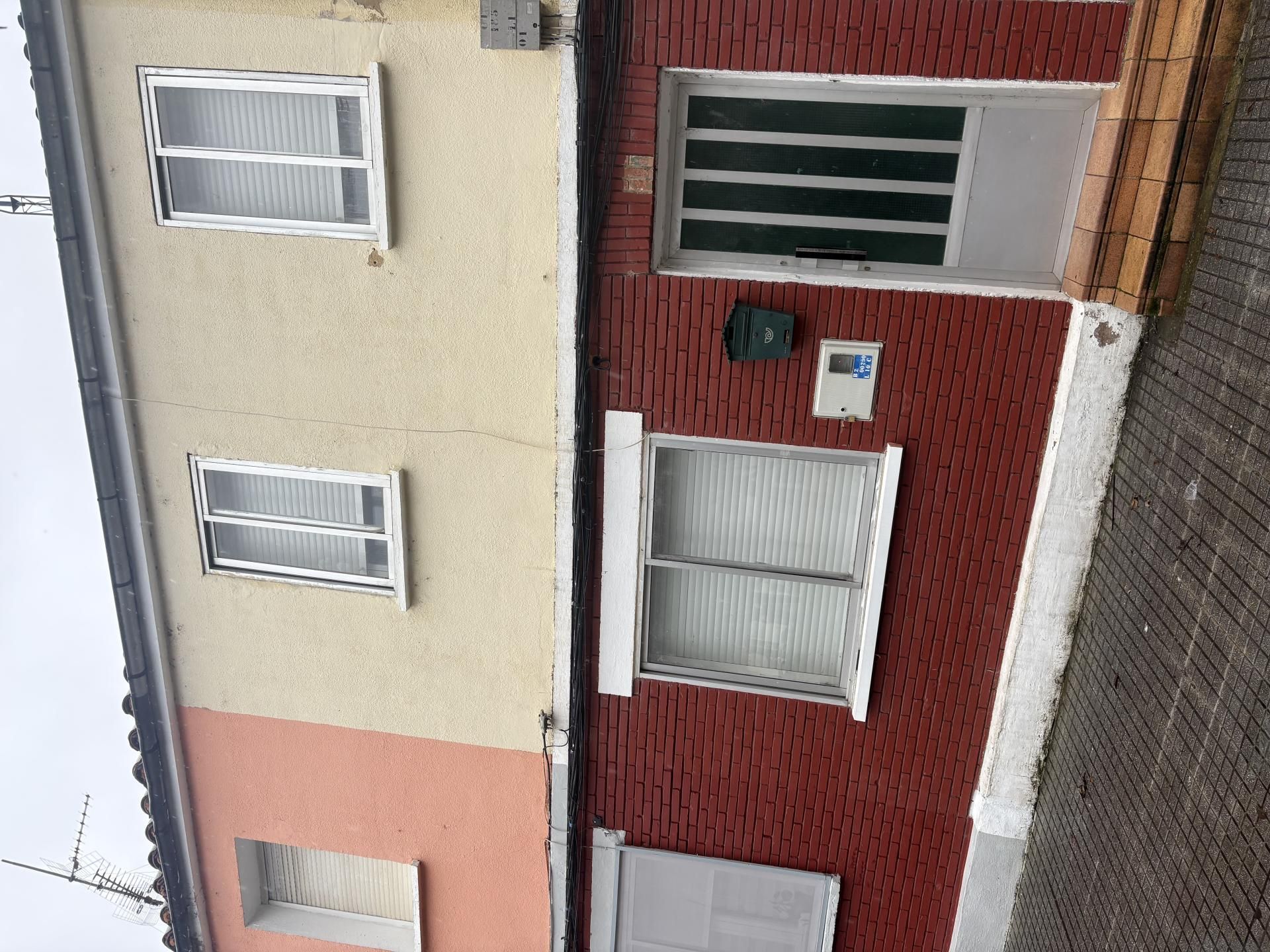 Exterior view of Single-family semi-detached for sale in Burgos Capital