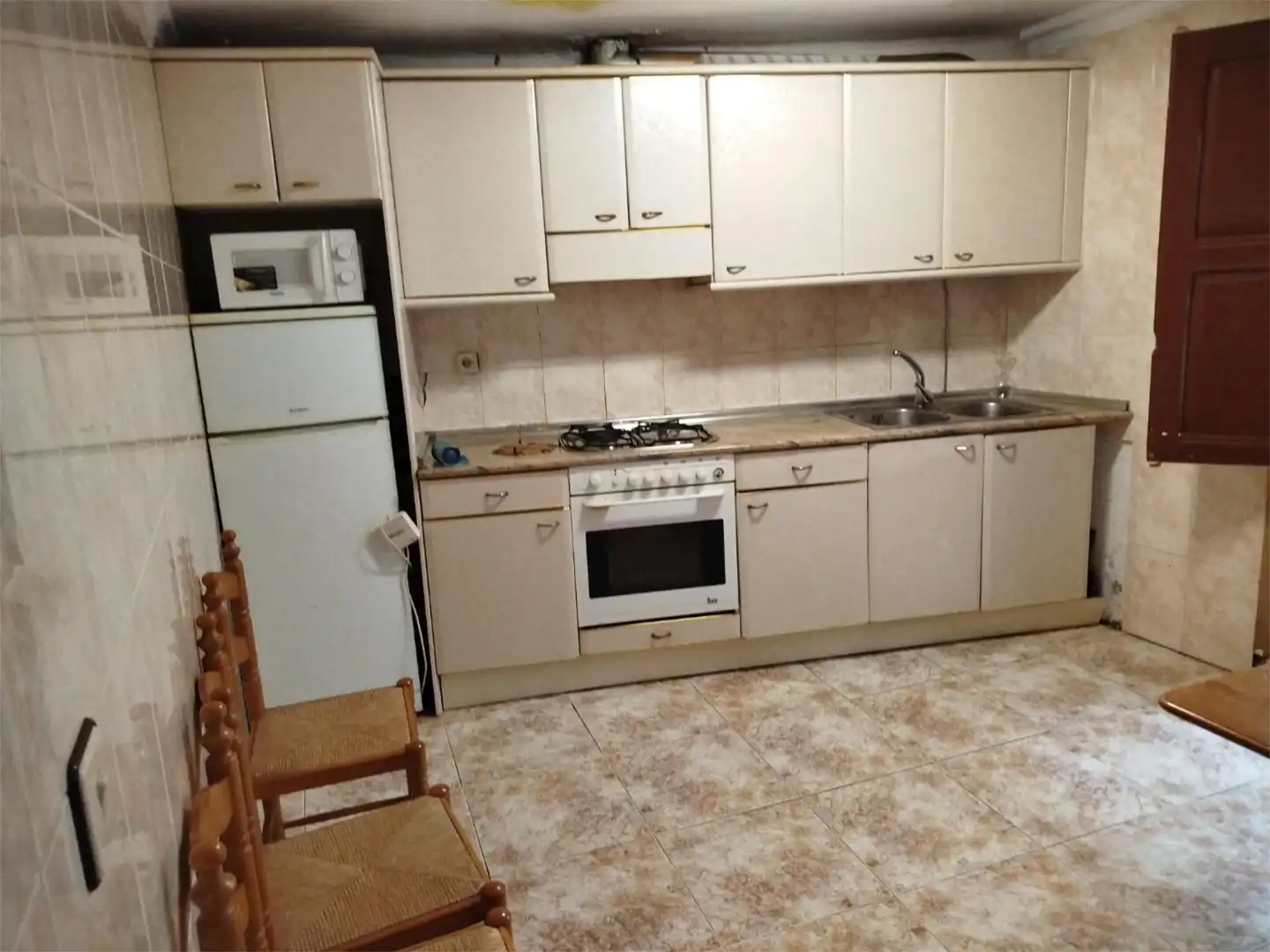 Casa adosada en venda a Calle Tremedal, 19, Albalate del Arzobispo
