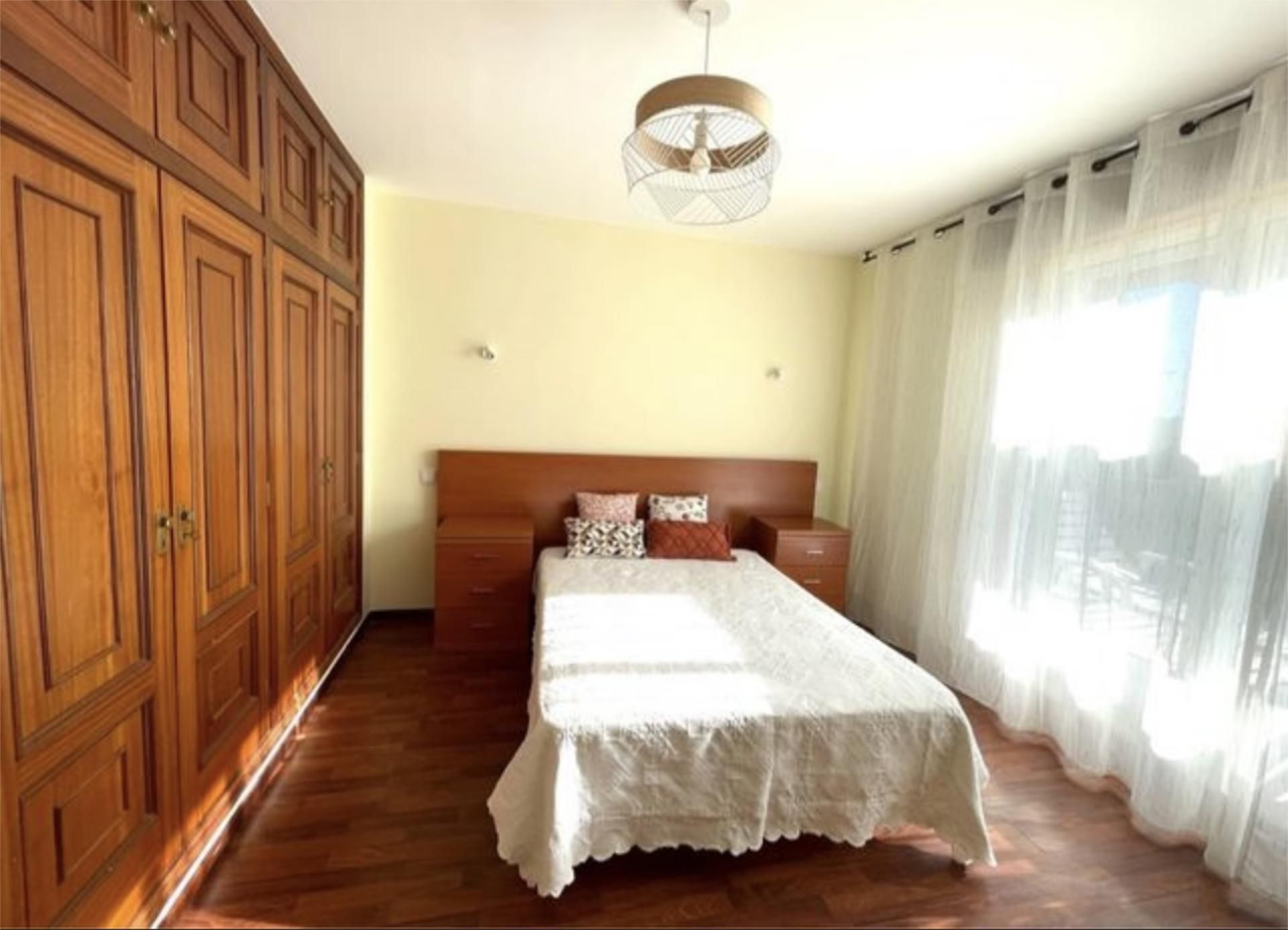 Bedroom of Flat for rent in O Carballiño    with Air Conditioner, Heating and Parquet flooring