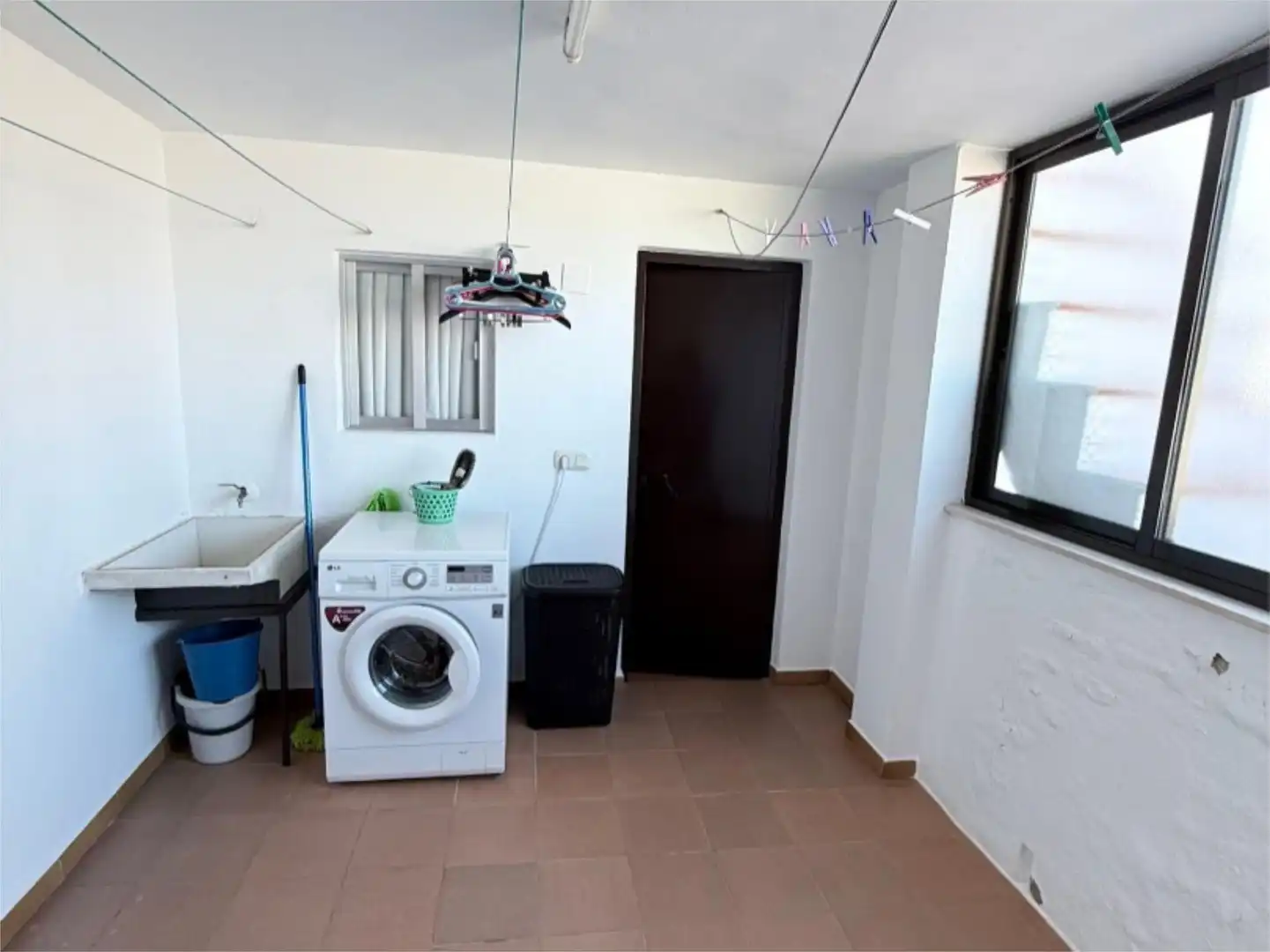 Casa adosada en venta en Lucena con Aire acondicionado, Terraza y Trastero