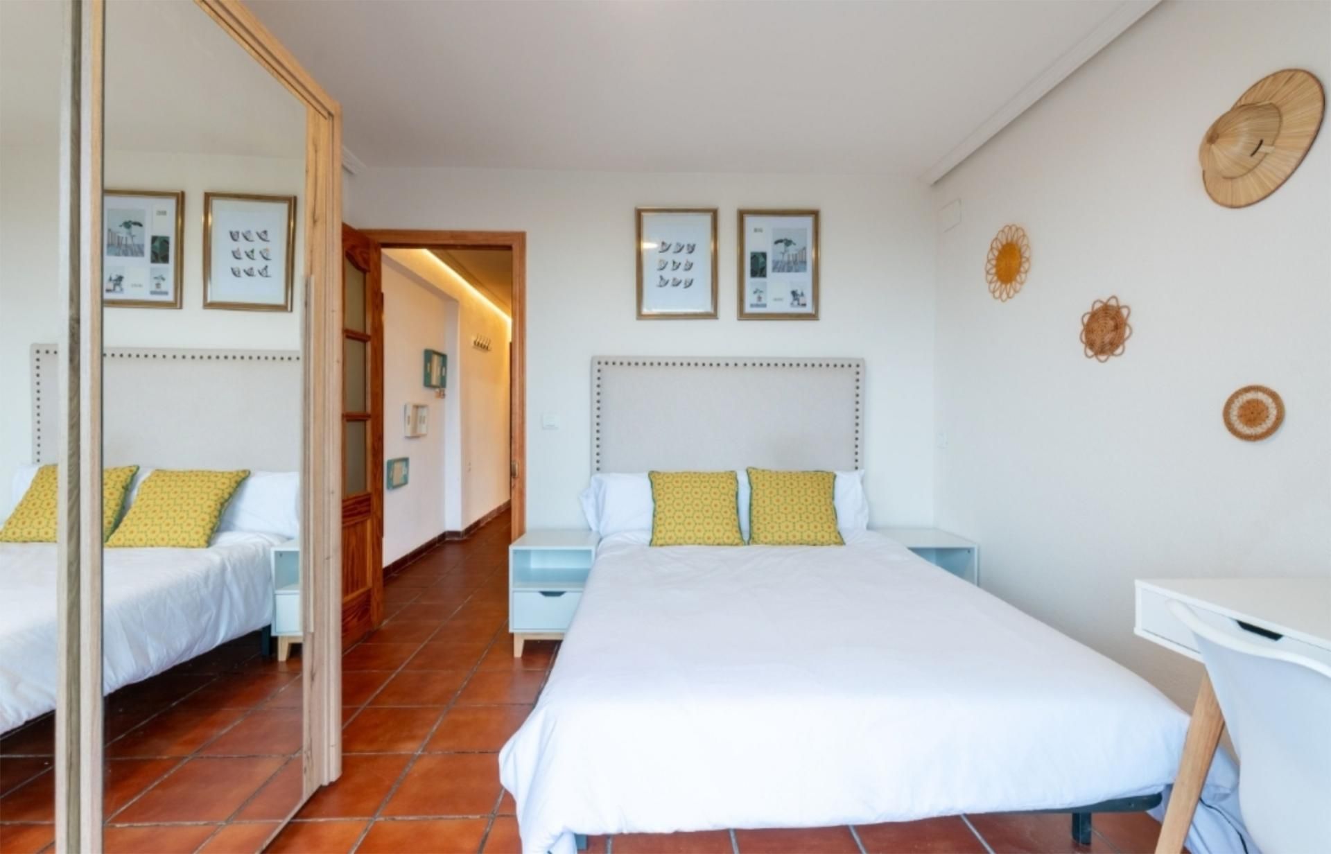 Flat to share in Calle Ramón y Cajal, 19, Barrio Bajo Flat to share in Calle Ramón y Cajal, 19, Barrio Bajo