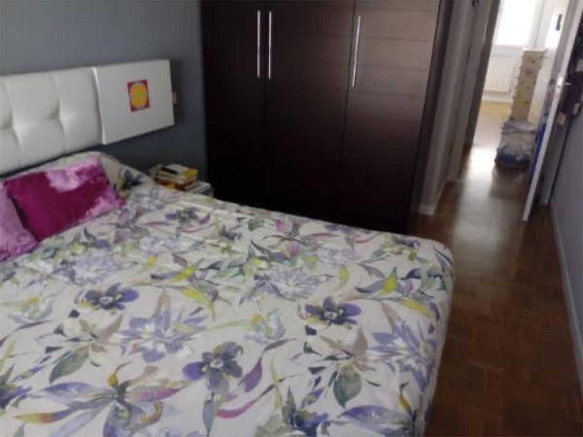 Bedroom of Flat to rent in Miranda de Ebro  with Heating, Parquet flooring and Furnished