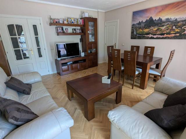 Piso en Venta en Calle Antonio Fernández María, 14 en Parque de la Coruña - Las Suertes