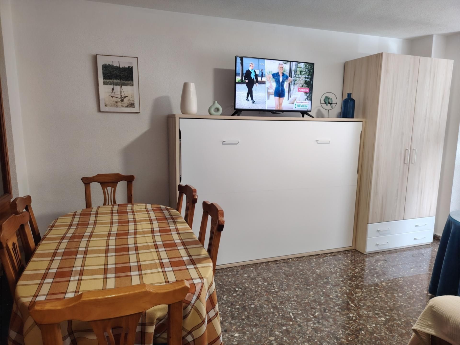 Living room of Flat to share in  Jaén Capital  with Air Conditioner, Heating and Terrace