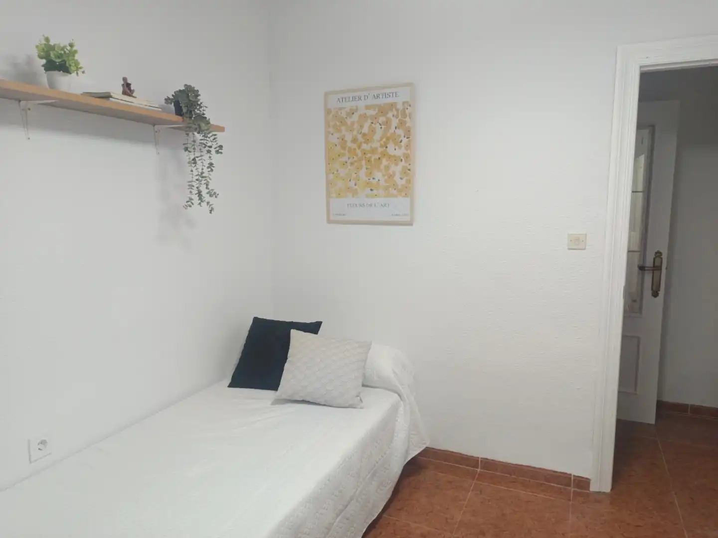 Zimmer in Calle Úbeda, 10, Sector Sur Zimmer in Calle Úbeda, 10, Sector Sur