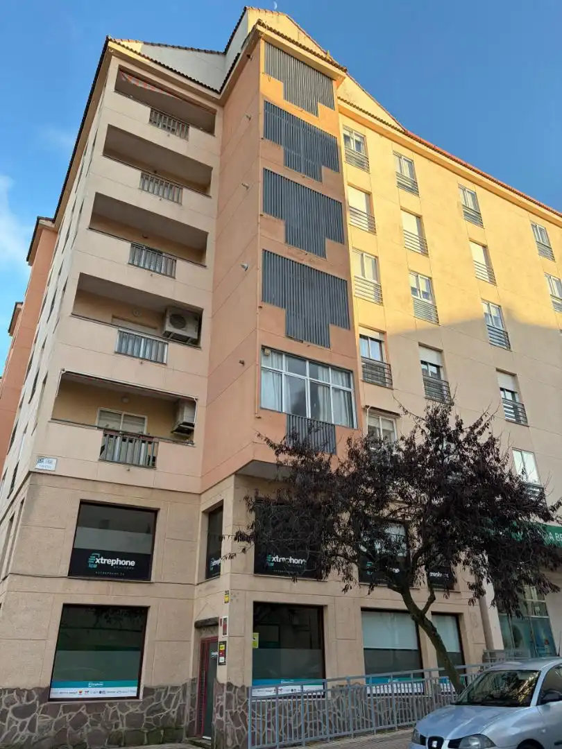 Pis en venda a Calle Berlín, 7, Ruta de la Plata Vista exterior de Pis en venda en Cáceres amb Aire condicionat, Calefacció i Terrassa