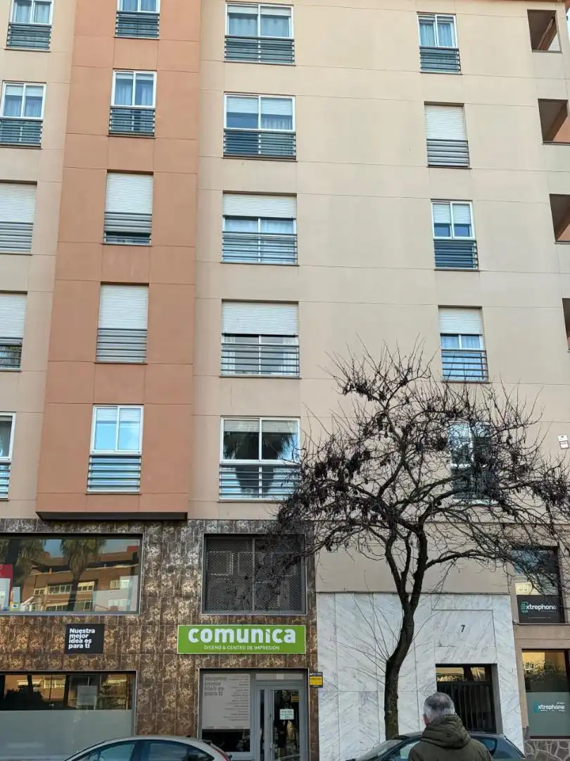 Pis en venda a Calle Berlín, 7, Ruta de la Plata Vista exterior de Pis en venda en Cáceres amb Aire condicionat, Calefacció i Terrassa