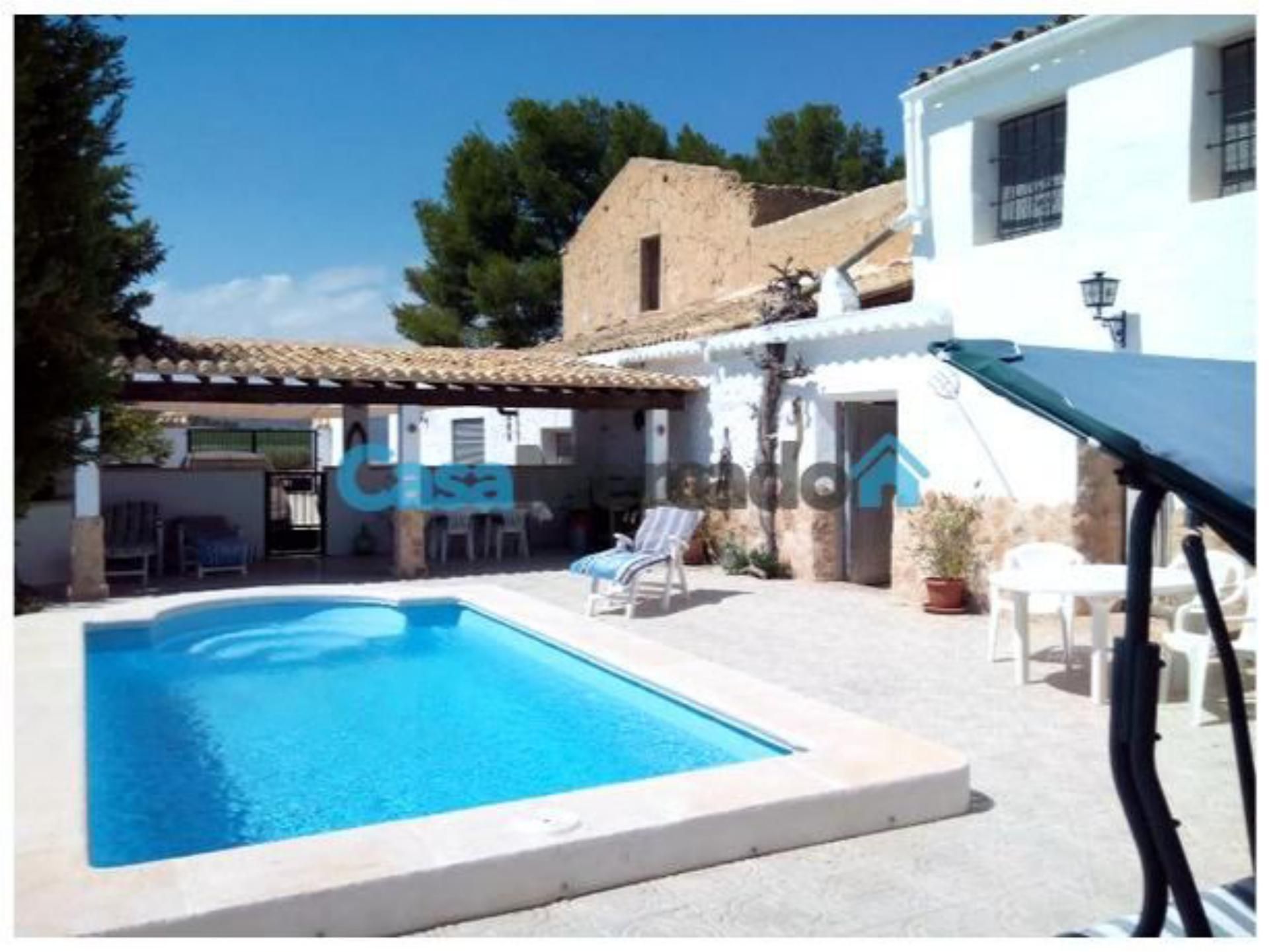 Piscina de Casa adosada en venta en Yecla con Aire acondicionado, Jardín privado y Terraza