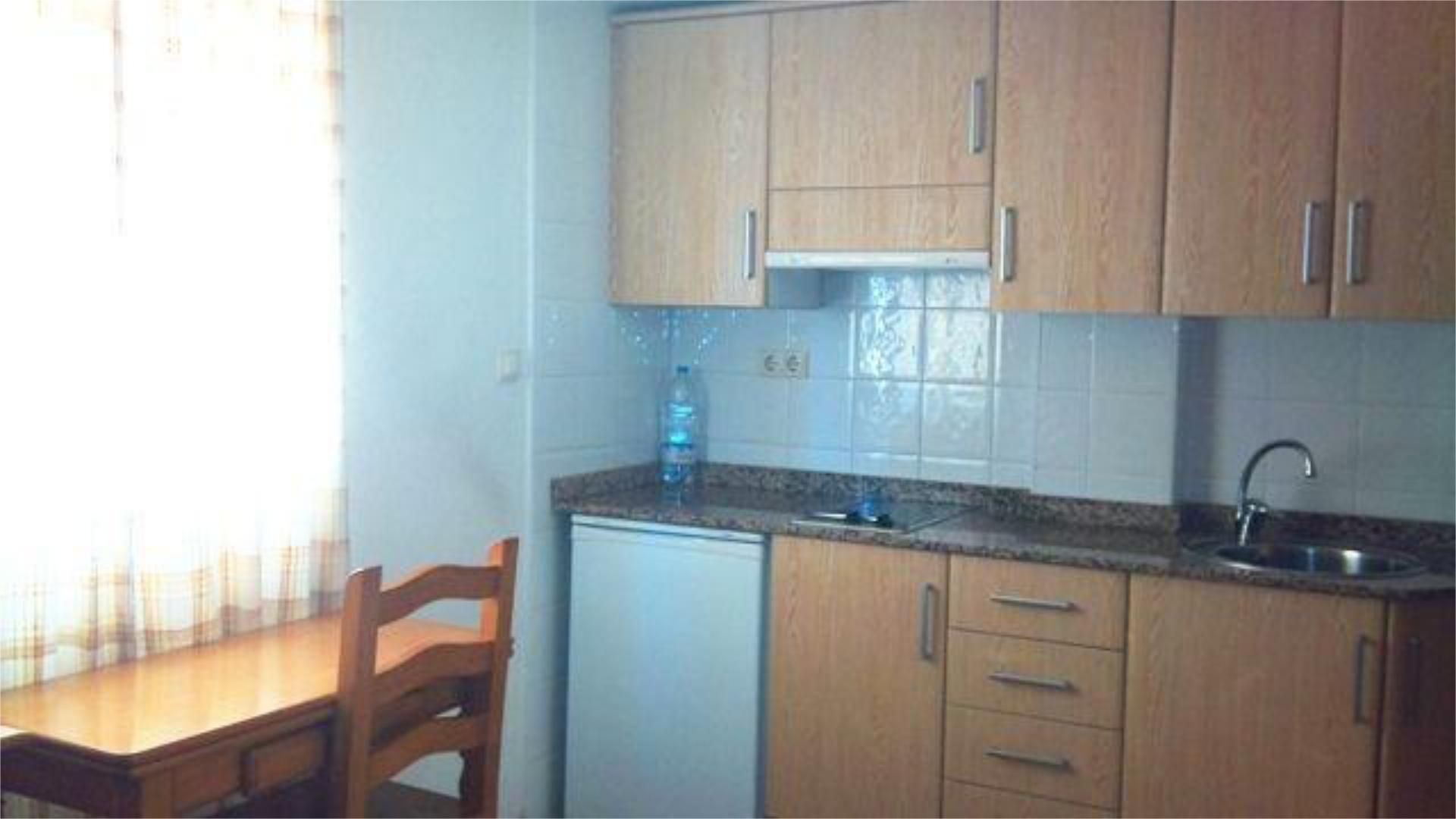 Cuina de Estudi de lloguer en  Murcia Capital amb Calefacció, Terrassa i Moblat