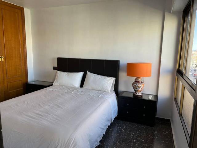 Piso en Alquiler en Avenida de la Estación, 5 en Ensanche - Diputación