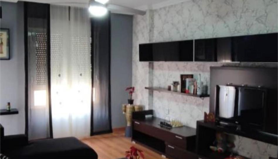 Pis de lloguer a Calle República de Cuba, 2, Almendralejo, Badajoz - imatge 1 Foto 1 de Pis de lloguer a Calle República de Cuba, 2, Almendralejo, Badajoz