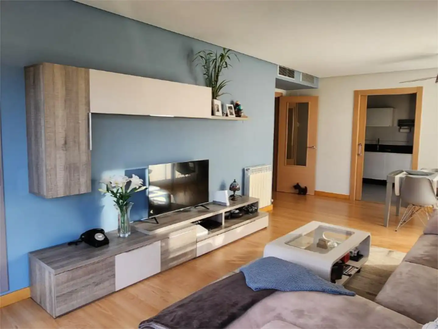 Piso en venta en Calle Alfonso VI, 11, Logroño Sala de estar de Piso en venta en Logroño con Aire acondicionado, Terraza y Piscina