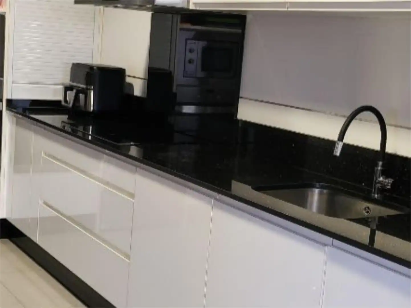 Piso en venta en Calle Alfonso VI, 11, Logroño Cocina de Piso en venta en Logroño con Aire acondicionado, Terraza y Piscina