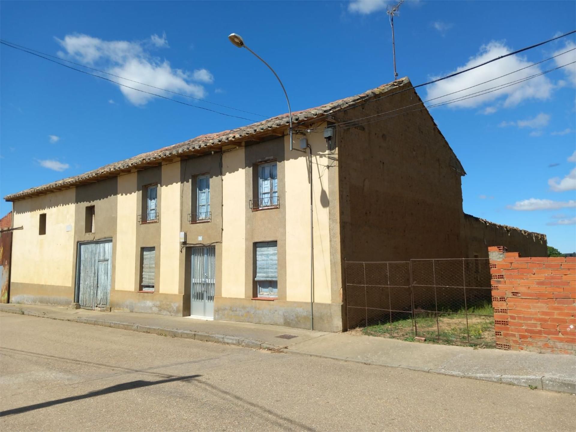 Casa o chalet en venta en Calle Lordemanos, 14, Cimanes de la Vega